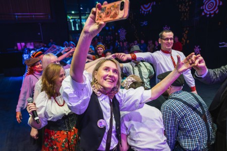 Absolwenckie potupaje na UMK [fot. Szymon Zdziebło]